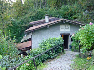 Cena thai al Grotto Sassalto Grotto Sassalto
